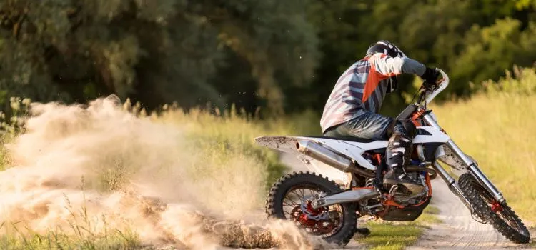 How Fast Can A Dirt Bike Go According To Engine Size